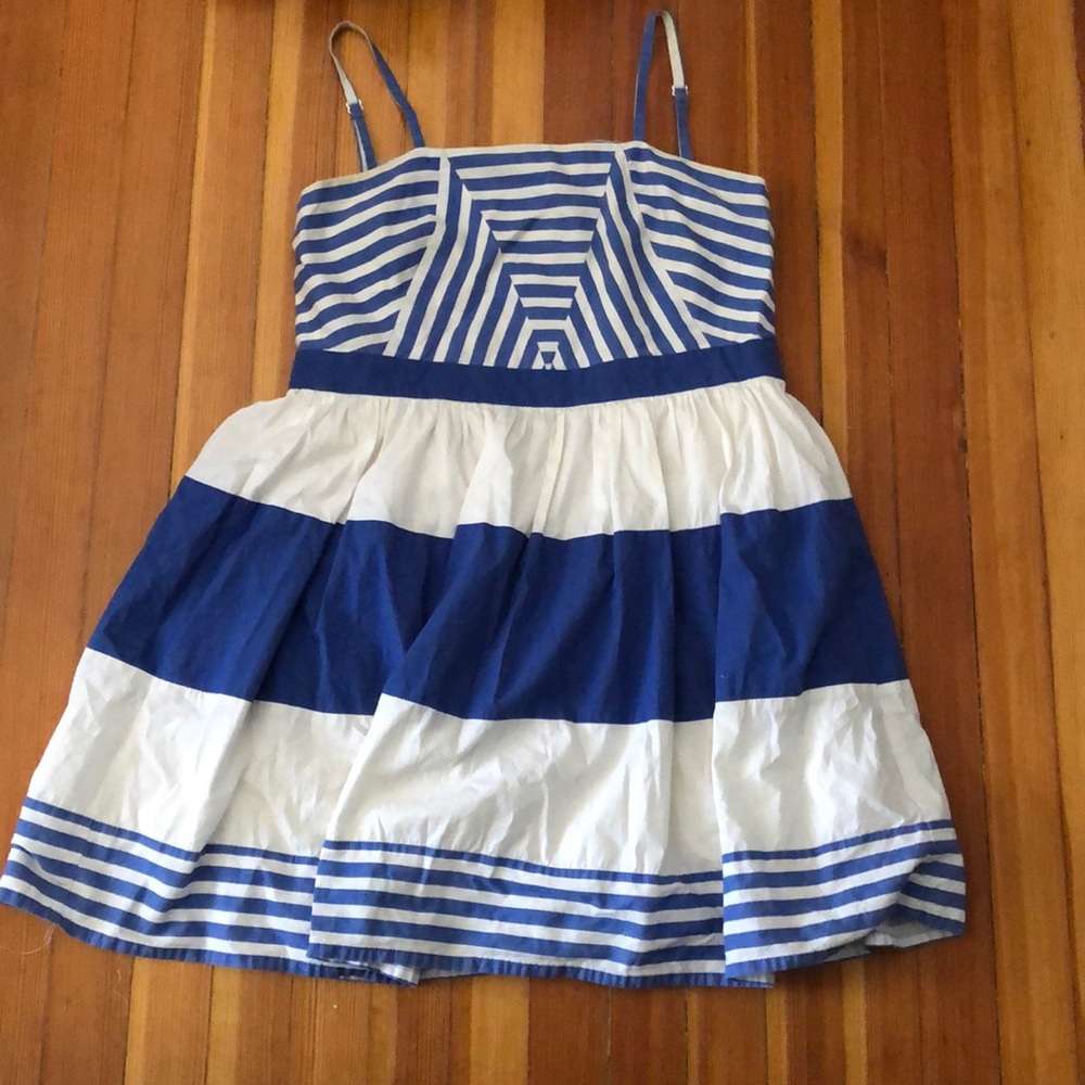 Cute summer dress.